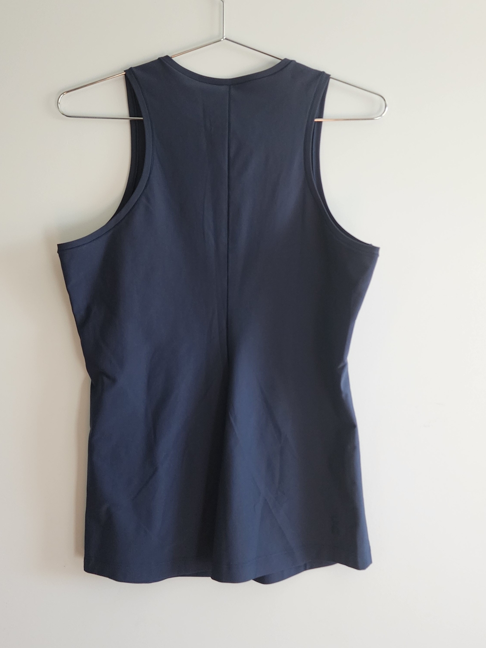 On Running Movement Tank Women Medium Navy Blue Athletic Workout Yoga Gorpcore - Picture 8 of 8